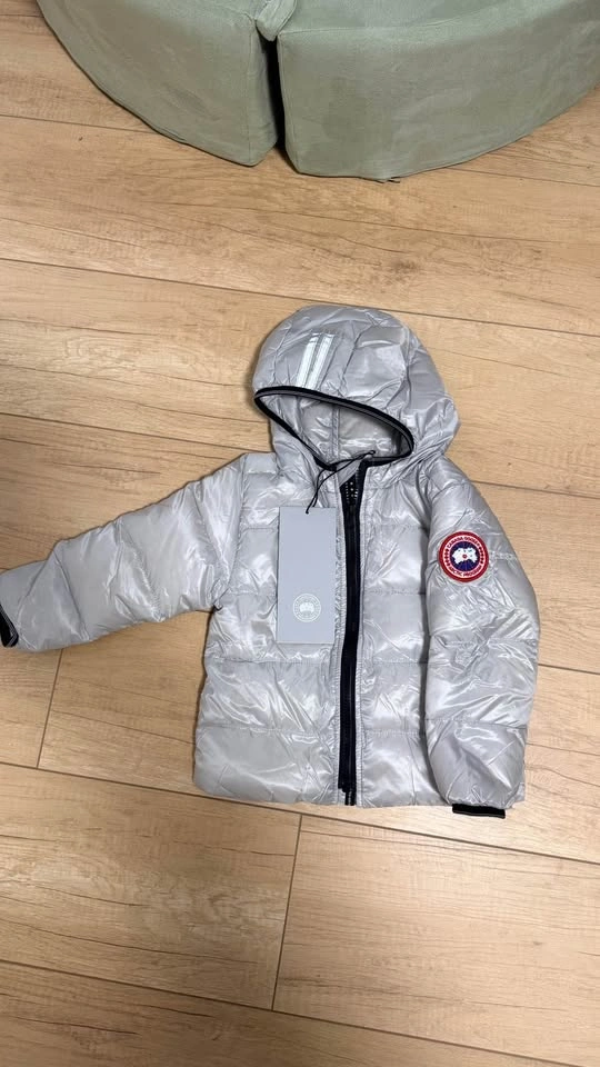 Canada Goose Baby Crofton Hoody new with tags silver 18-24M - photo 4