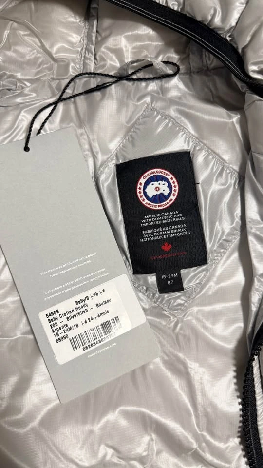 Canada Goose Baby Crofton Hoody new with tags silver 18-24M - photo 5