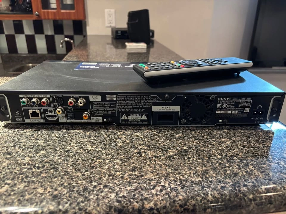 Sony BDP-S350 Blu-Ray & DVD Player + Remote - photo 2