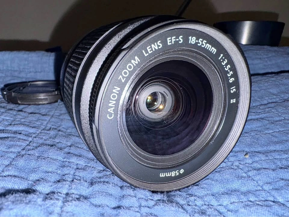 Canon EFS 18-55mm f/3.5-5.6 IS Kit Lens