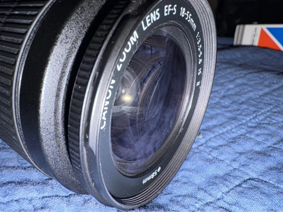 Canon EFS 18-55mm f/3.5-5.6 IS Kit Lens - photo 2