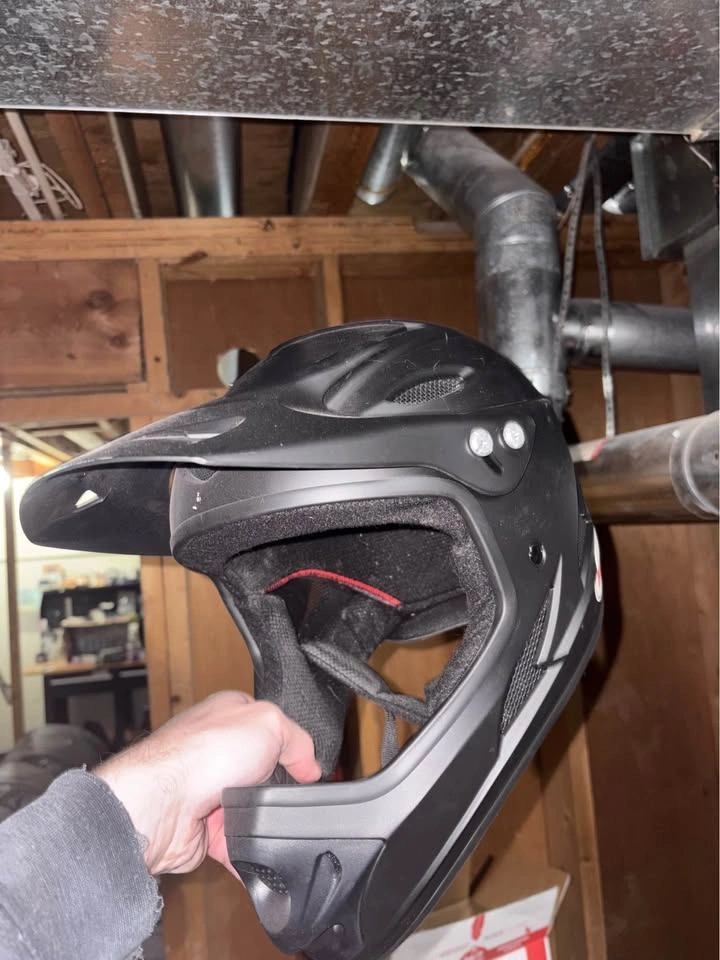 Bell Servo Helmet - Size L - Good Condition - photo 2