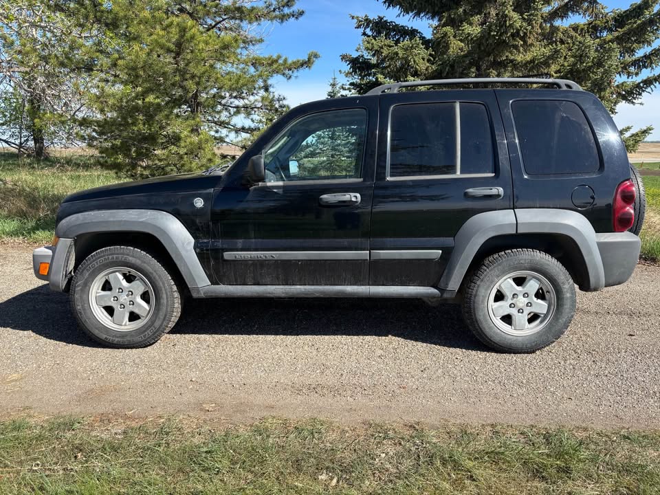 2006 Jeep Liberty - photo 2