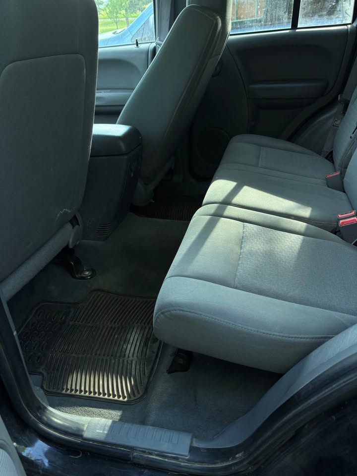 2006 Jeep Liberty - photo 4