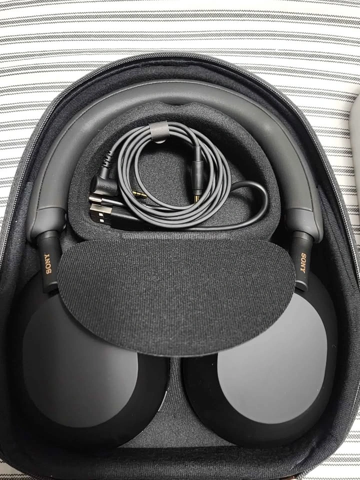 Sony WH-1000XM5 Wireless Noise Canceling Headphones - photo 2