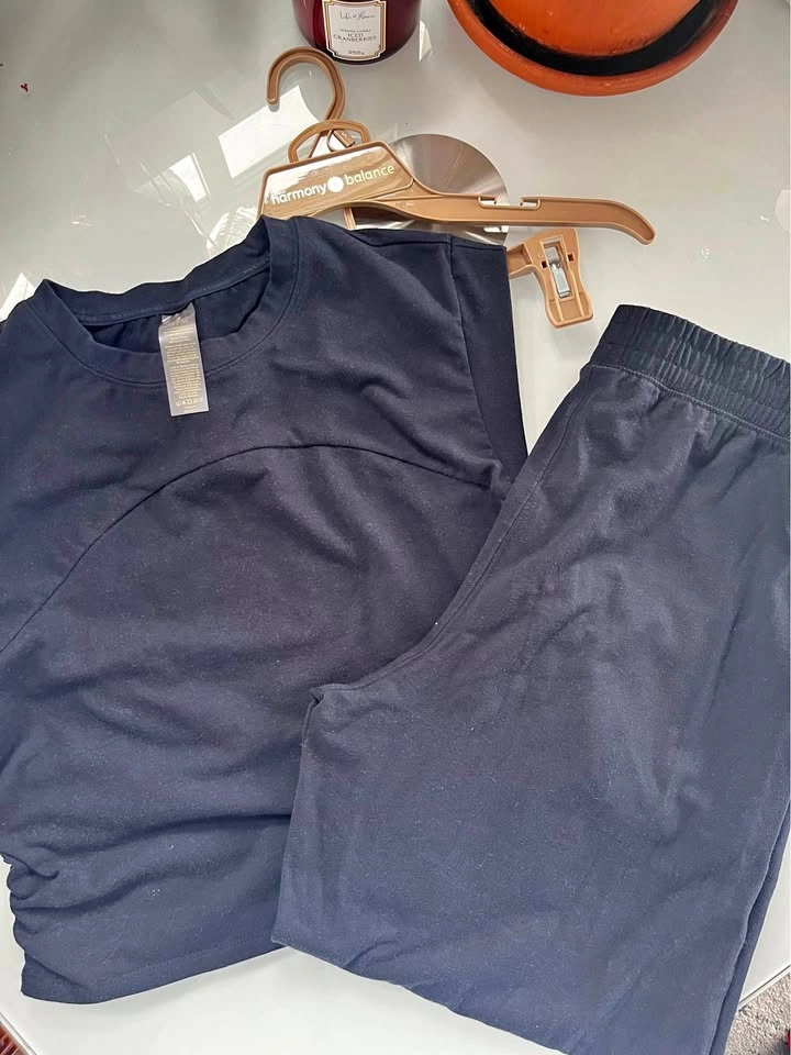 Harmony Balance Outfit - Navy Blue Crop Tank & Cuffed Pants (M)