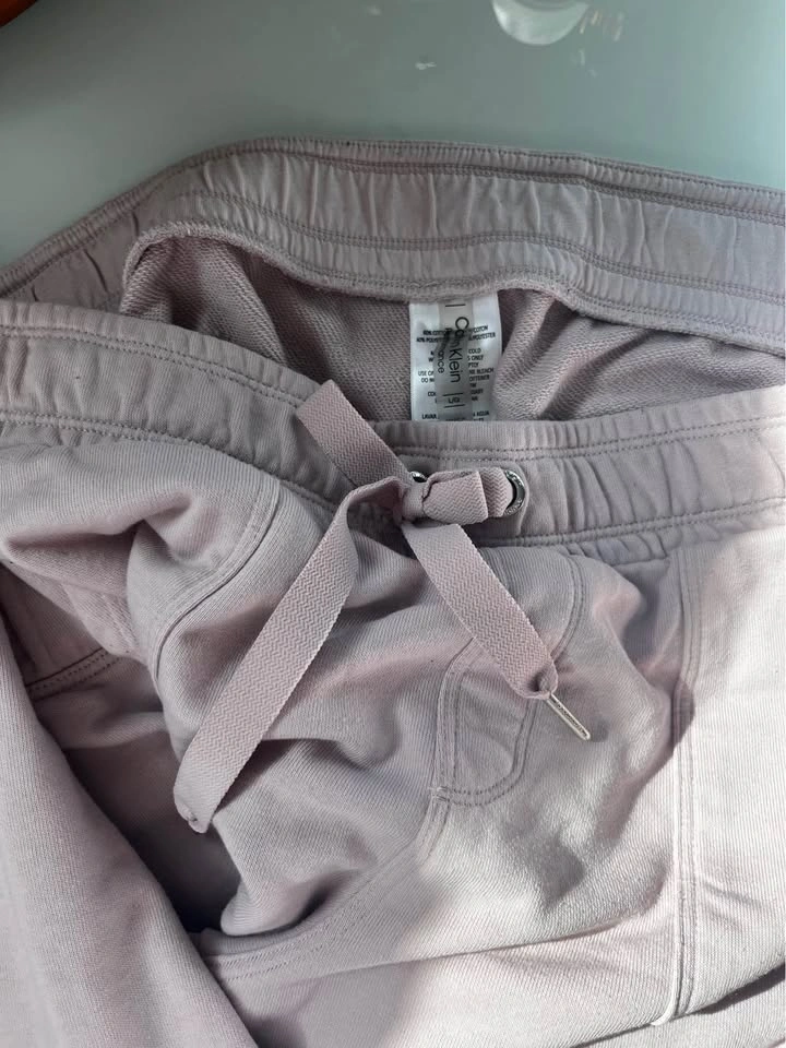 Calvin Klein Sweatsuit - photo 2