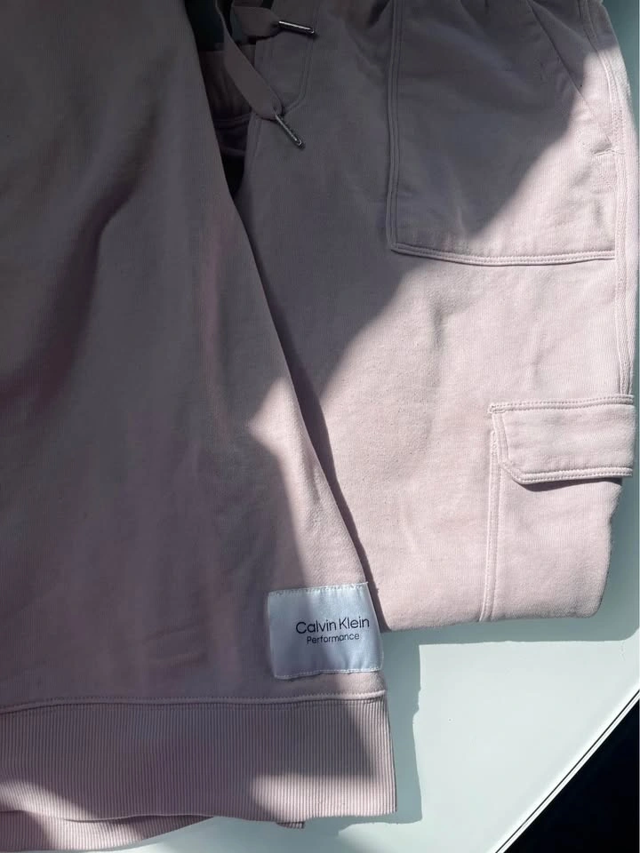 Calvin Klein Sweatsuit - photo 3