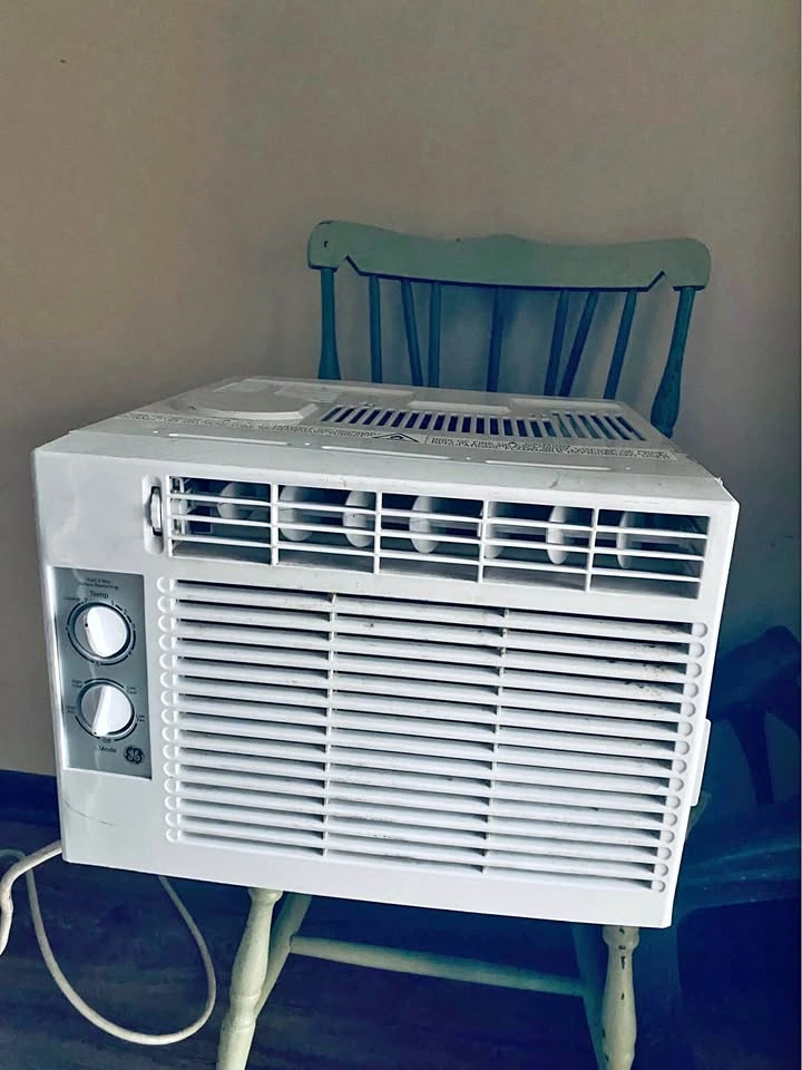 GE Air Conditioner 5100 BTU