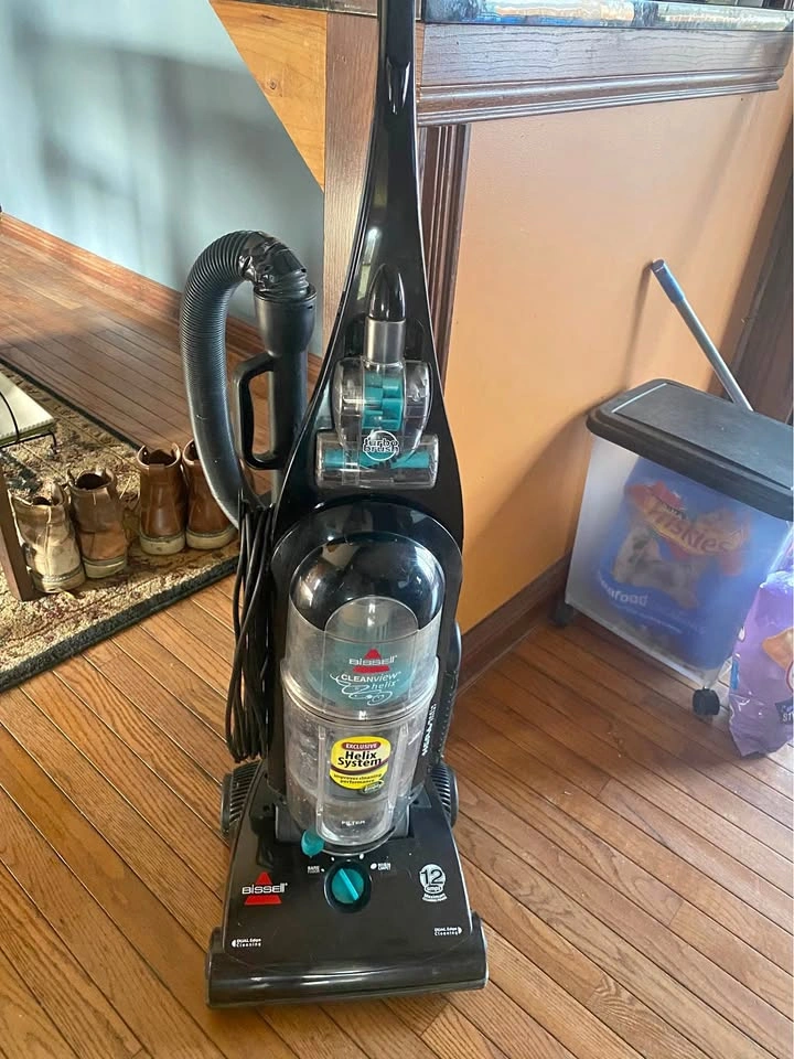 Bissell Helix System Vacuum Cleaner 12 amps