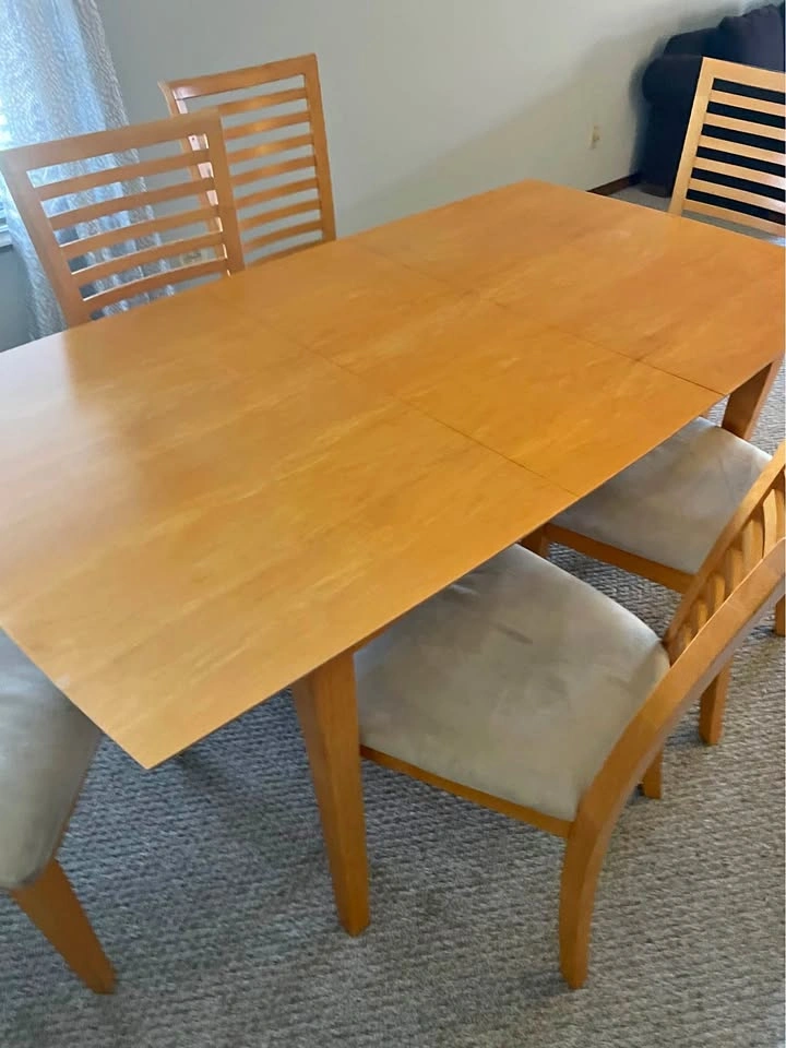 Solid Wood Maple Table & 6 Chairs