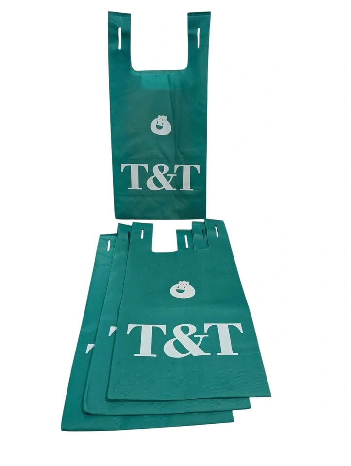Free! 4 T&T "Dumpling" & 11 Galleria Tiger Bags - photo 2