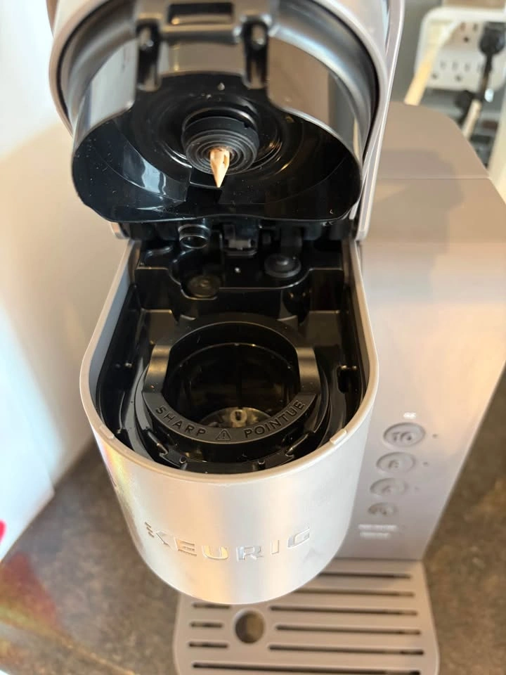 Keurig K-Express Essentials Single Serve Coffee Maker - photo 2