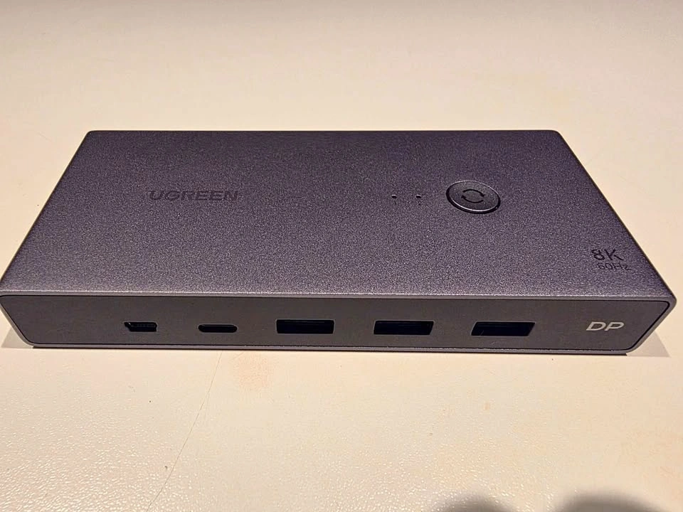 UGREEN 4K 144Hz DP Switch DisplayPort USB-C Hub
