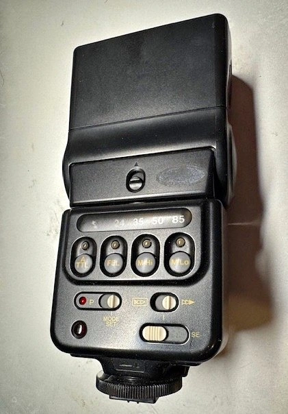 CANON SPEEDLIGHT 300TL CAMERA FLASH