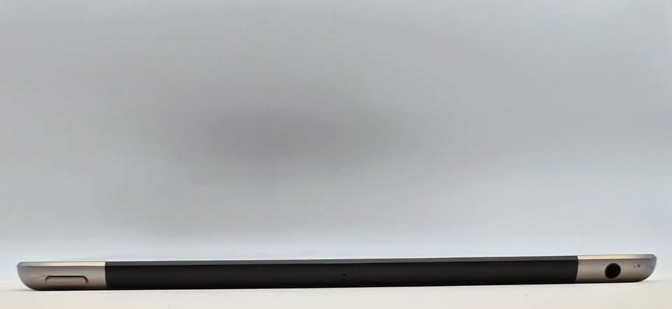 Apple iPad 5th Generation, 32GB, Cellular, Unlocked, Grey - photo 3