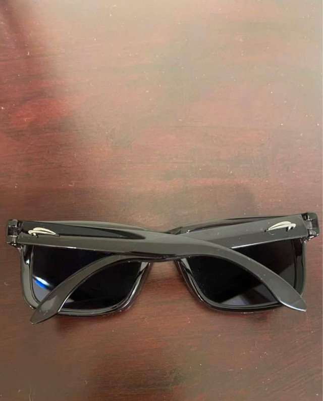 Stylish Black Sunglasses with Blue Lenses - photo 3