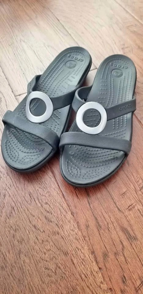 Crocs Dark Grey Slide Sandals W8