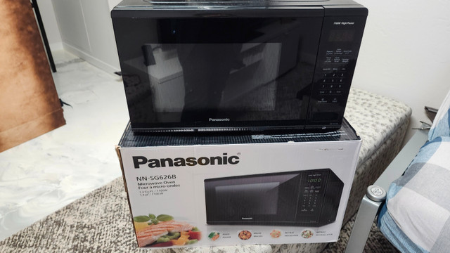 1100w Panasonic Microwave Oven $30