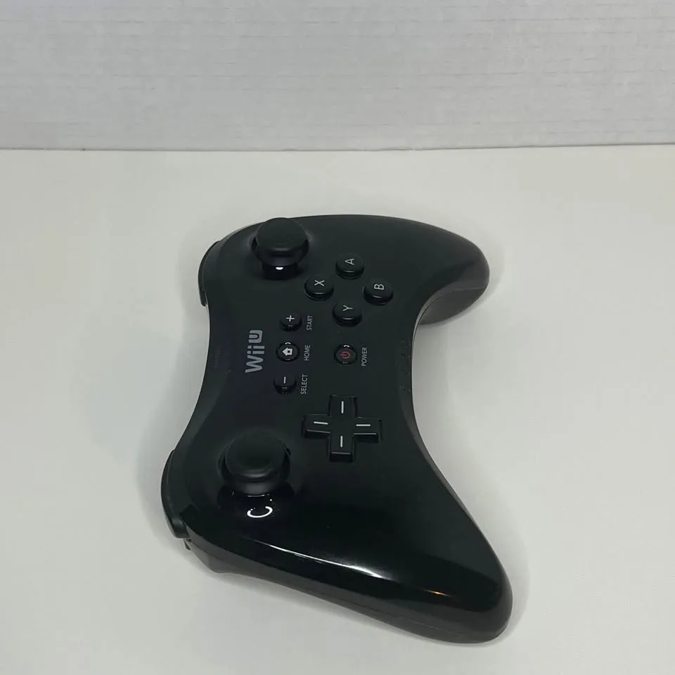 Nintendo Wii U Pro Controller image indicator(6)