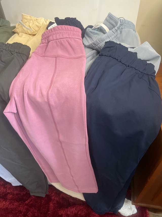 Brand NEW Women’s Lululemon Pants Sz 4 6 10 - photo 3