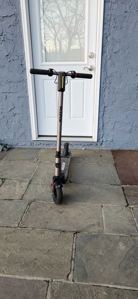 Razor E Prime III electric scooter - photo 2