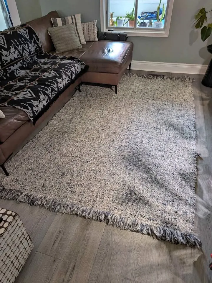 Wool rug - 64" x 104" thumbnail