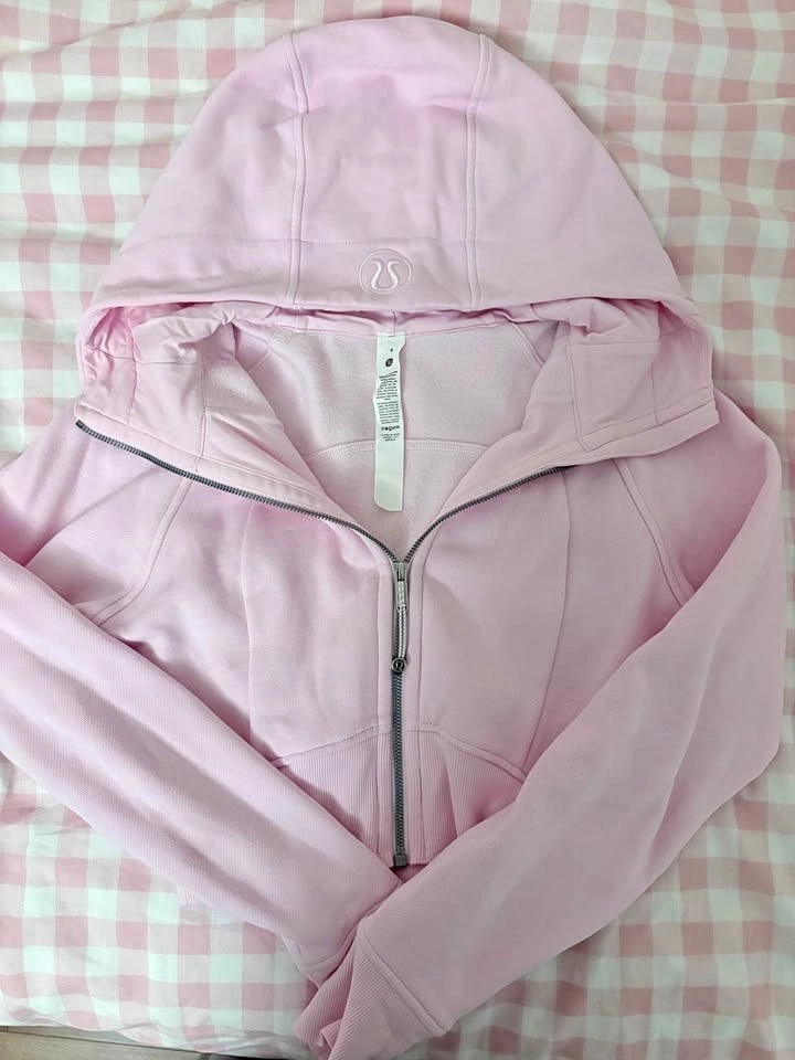 Lululemon Scuba Hoodie Cropped - Size 4 - Meadowsweet Pink