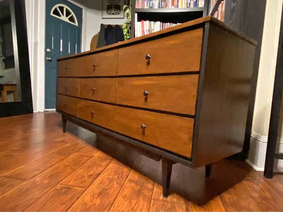 FREE DELIVERY: Long Hutch $770 (HRM)