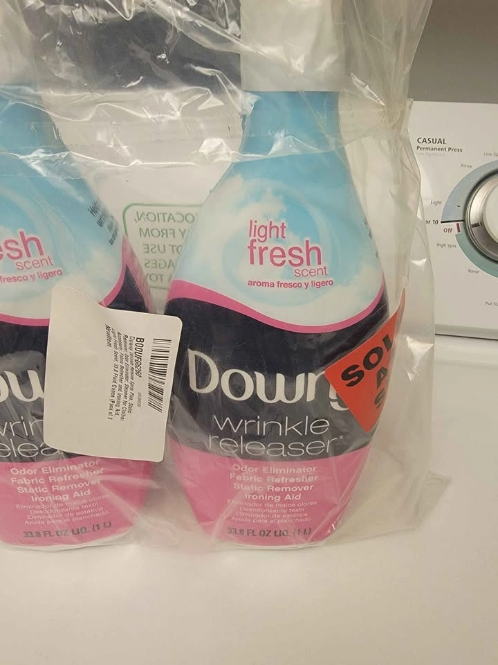 2 Downy Wrinkle Releaser Fabric Refresher 33.8 fl oz - photo 2