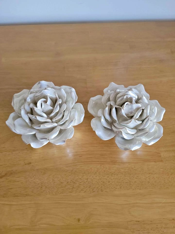Set of 2 Ceramic Roses for Home Decor