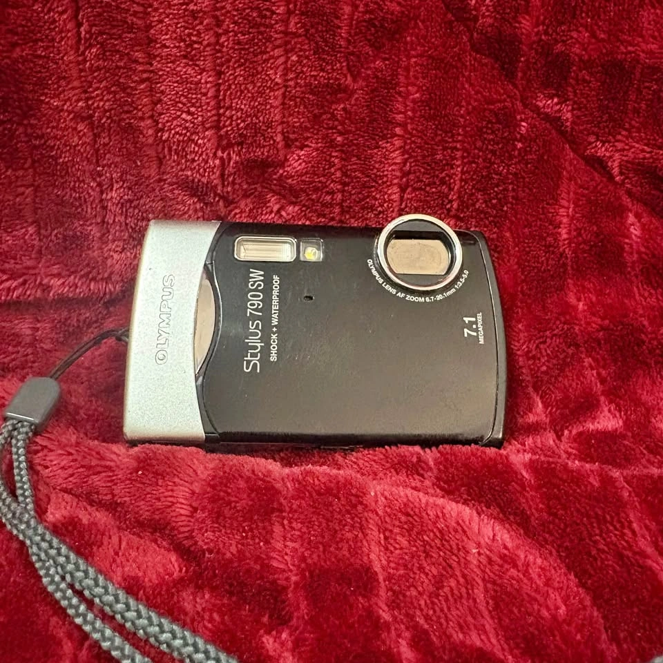 Olympus Stylus 790 SW