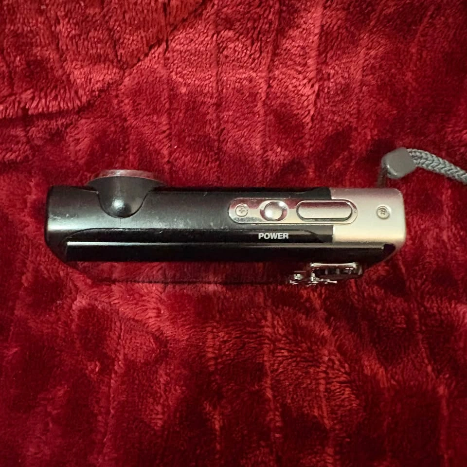 Olympus Stylus 790 SW - photo 3