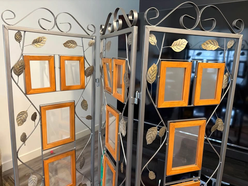 3 Panel Metal Room Divider Screen with Leaf Accents Photo Displa - photo 3