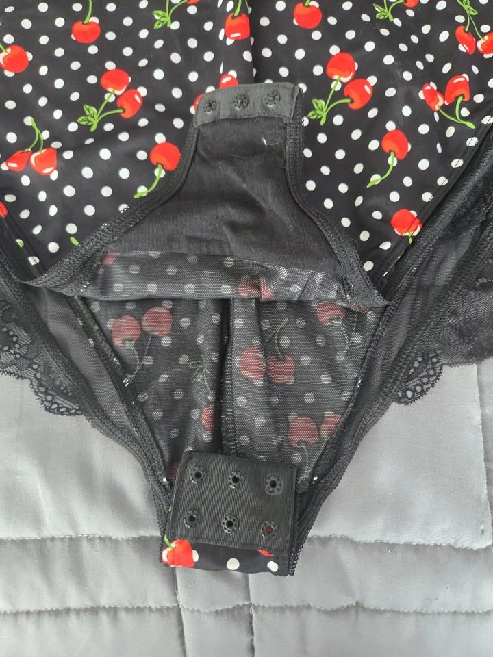 Torrid Retro Cherries Lace Bodysuit - Size 2 - photo 2
