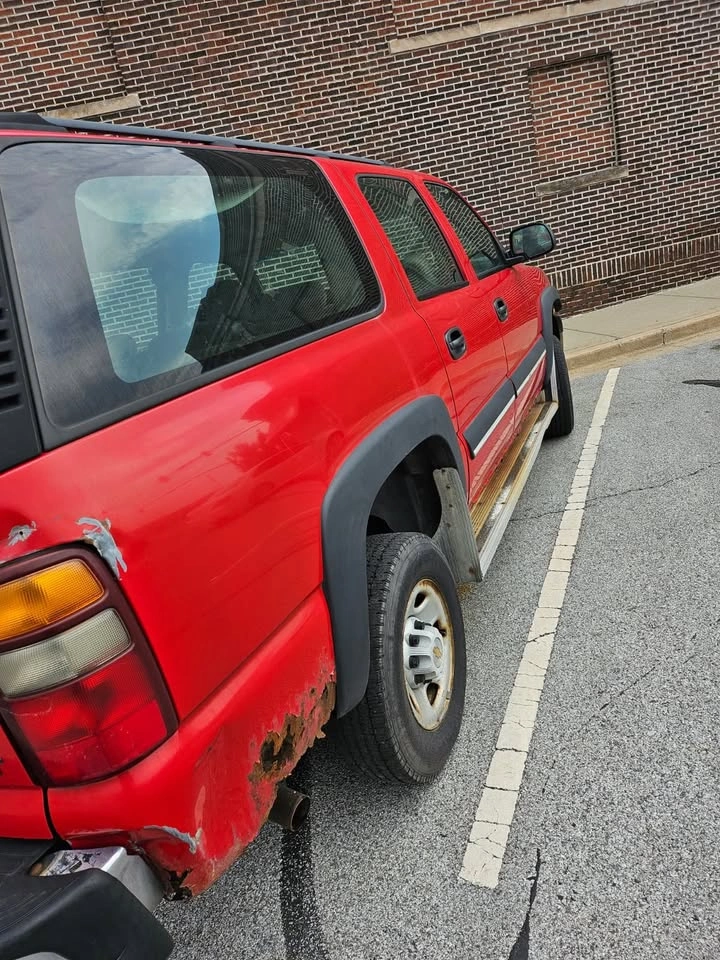 2003 Chevrolet Suburban 2500 LS - photo 4
