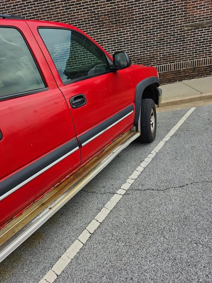 2003 Chevrolet Suburban 2500 LS - photo 5