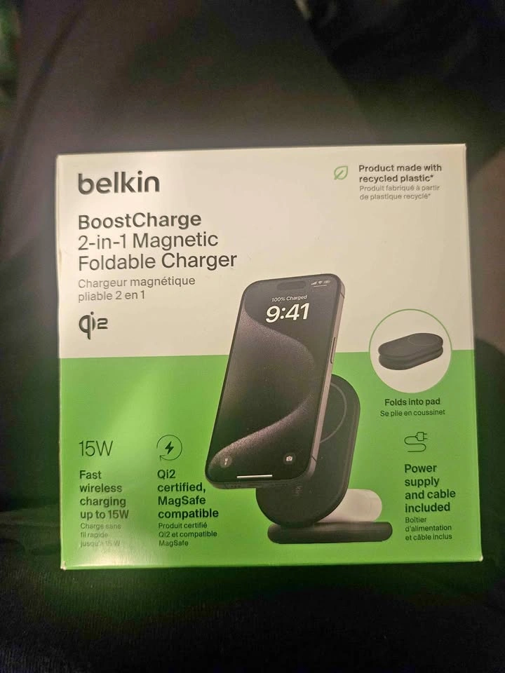 Belkin BoostCharge 2-in-1 Magnetic Foldable Charger