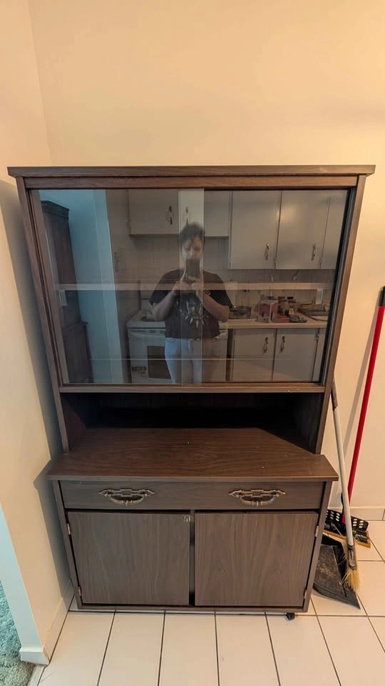 Dark Wood Display Cabinet Hutch Glass Doors Drawers - photo 3