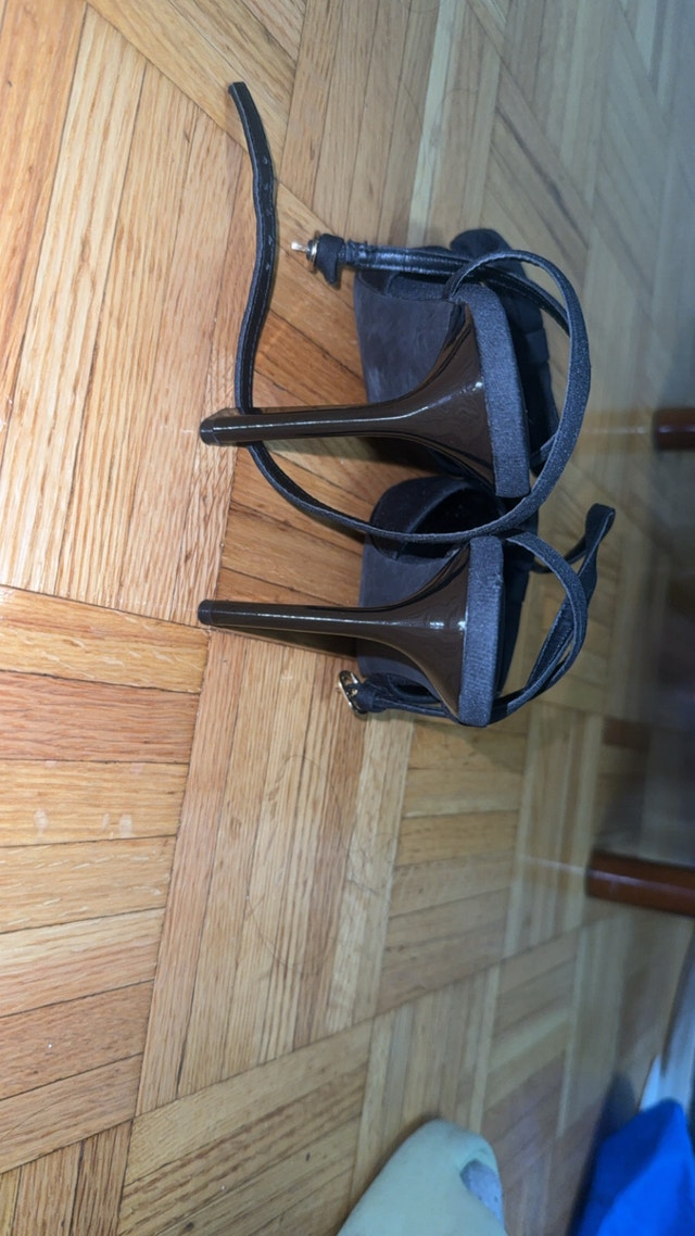 Anne Michelle Bow Heels - Size 8 - photo 2