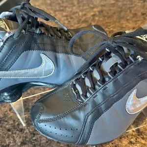 Nike Wmns Shox Junior Black Metallic Silver