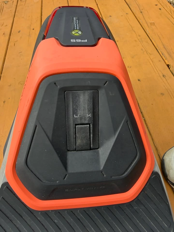 Segway Ninebot P65 Electric Scooter - 1119km - Works Perfectly - photo 2