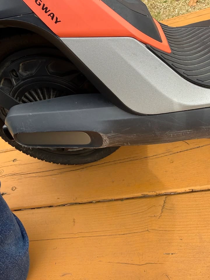 Segway Ninebot P65 Electric Scooter - 1119km - Works Perfectly - photo 4