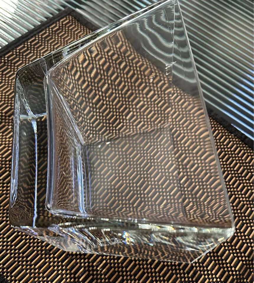 7” x 5” Heavy Duty Square Glass Vase/Bowl - photo 3