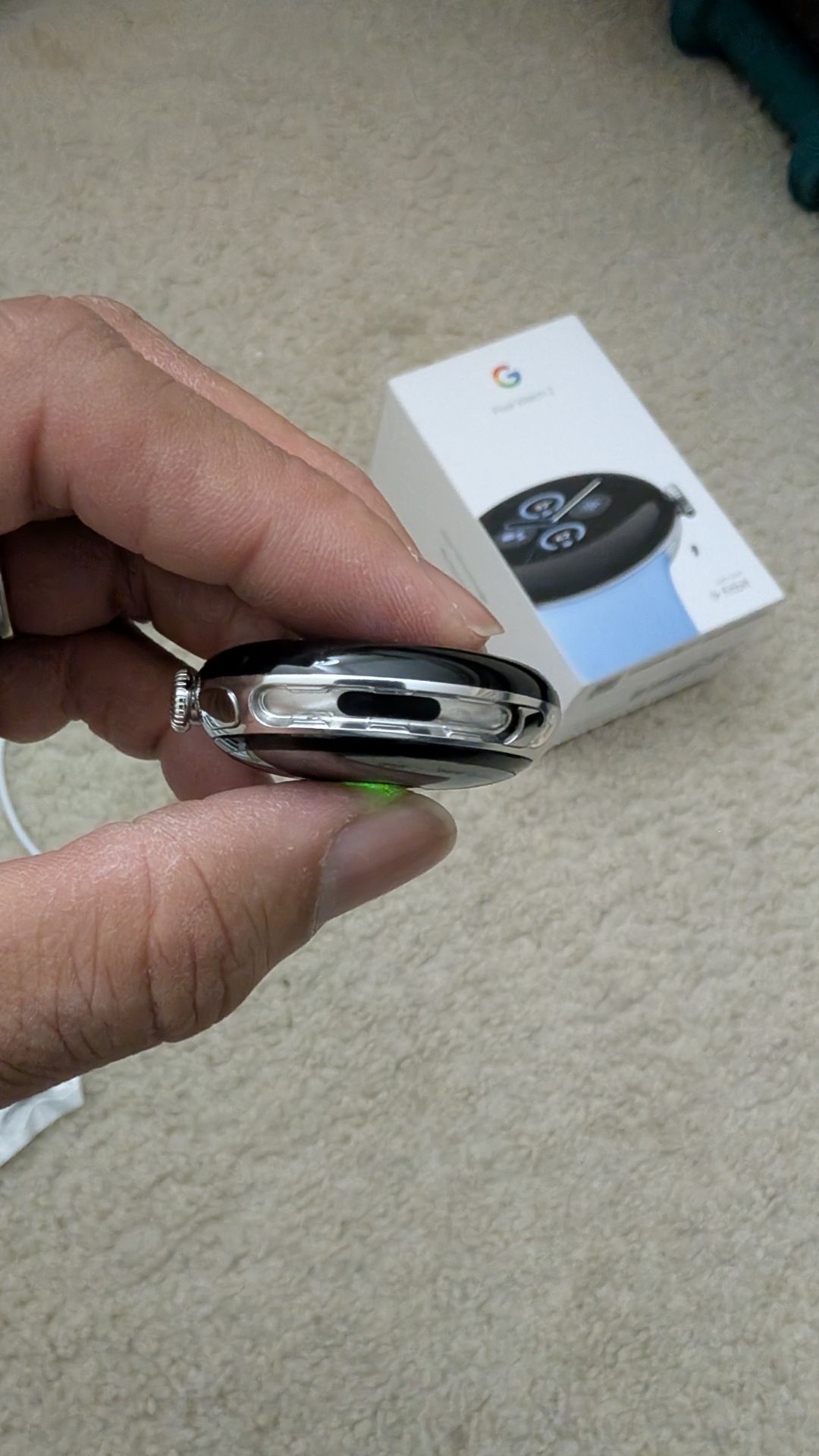 Used Wifi Google Pixel Watch 2, still gets updates! - photo 3