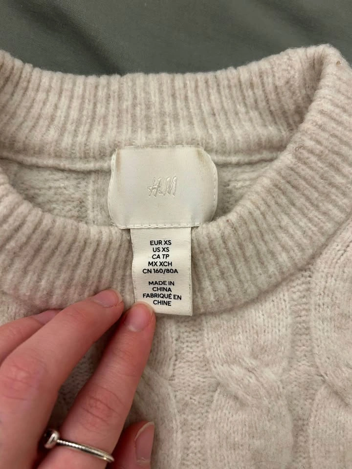 H&M White Knit Sweater Size XS - photo 2