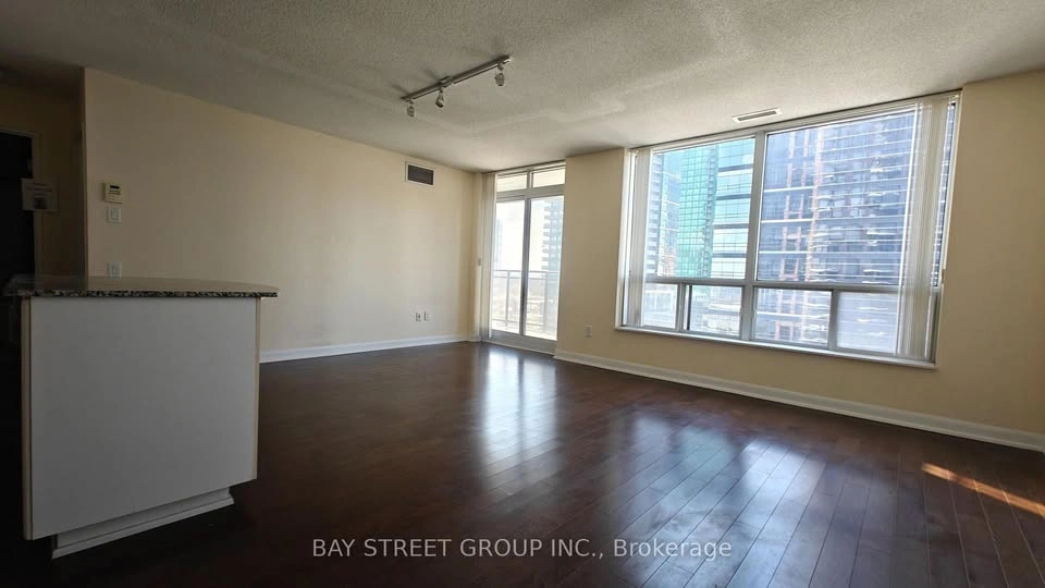 1 Bed 1 Bath Condo for Rent - Yonge/Sheppard - photo 3
