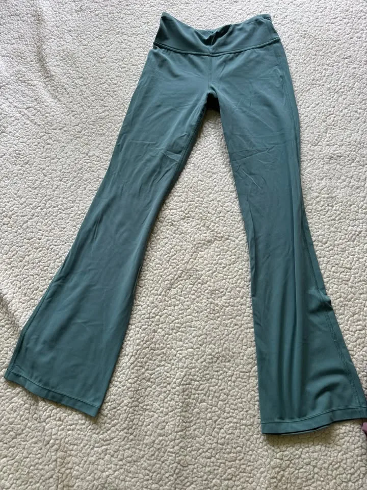 Athleta Flair Legging thumbnail