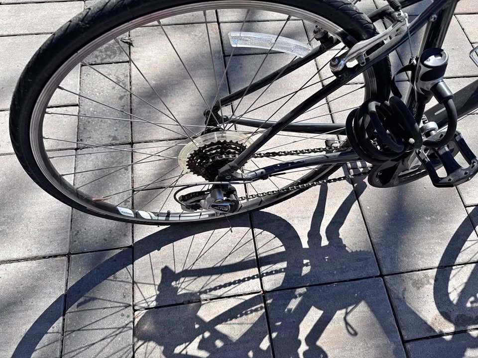 SPECIALIZED SIRRUS BICYCLE