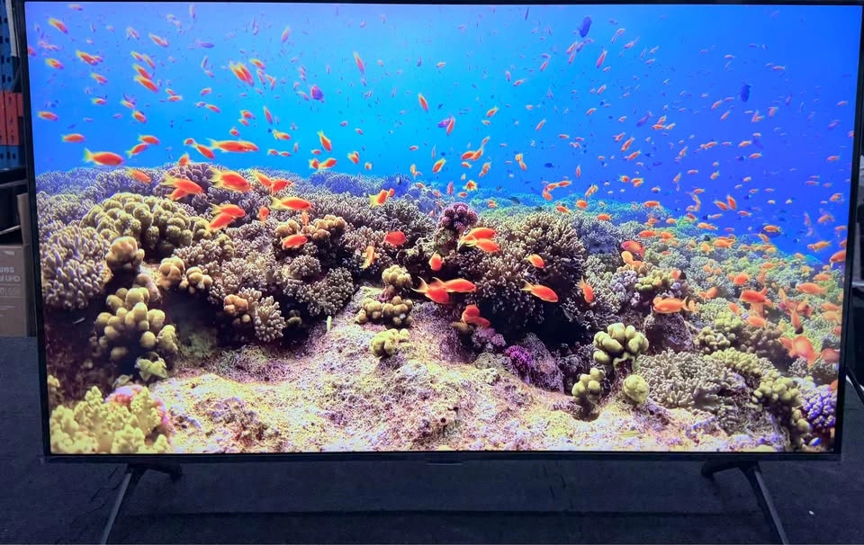 Samsung 43” 4K UHD TV - photo 5